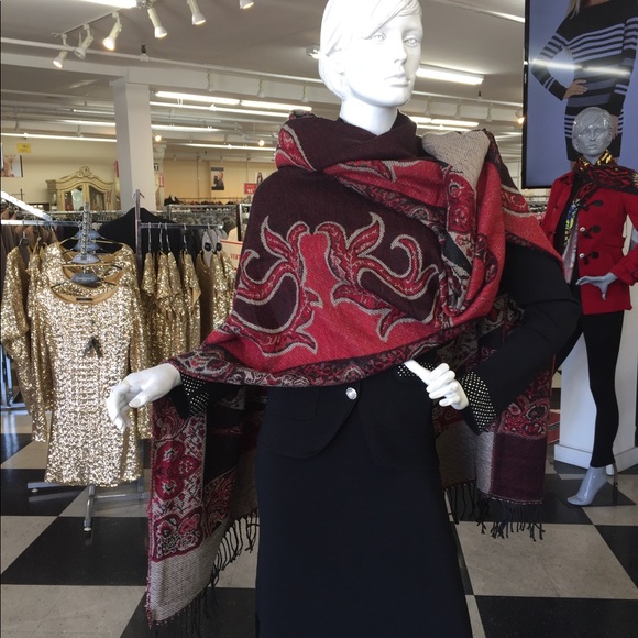 🍭NWT VERTIGO Pattern Tassel Poncho Shawl Cape 🍬 - Picture 5 of 7